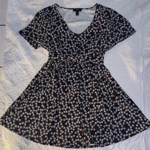 Forever 21 Black and White Floral Mini Dress